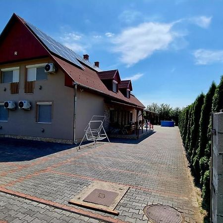 Relax Apartman Siofok-Sosto Exteriér fotografie