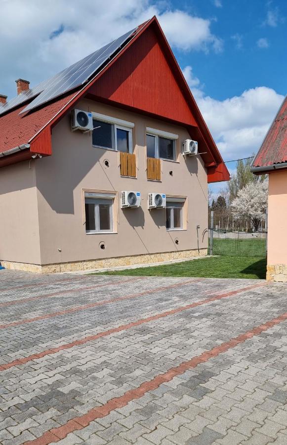 Relax Apartman Siofok-Sosto Exteriér fotografie