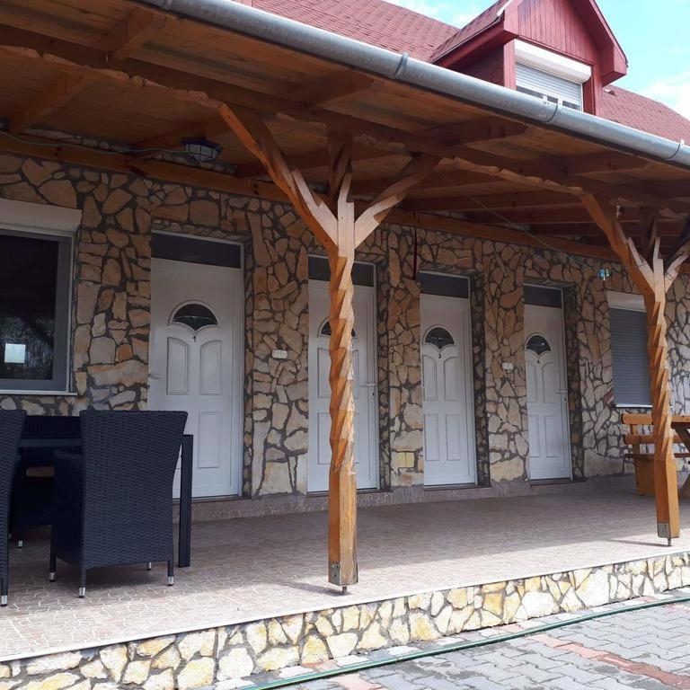 Relax Apartman Siofok-Sosto Exteriér fotografie